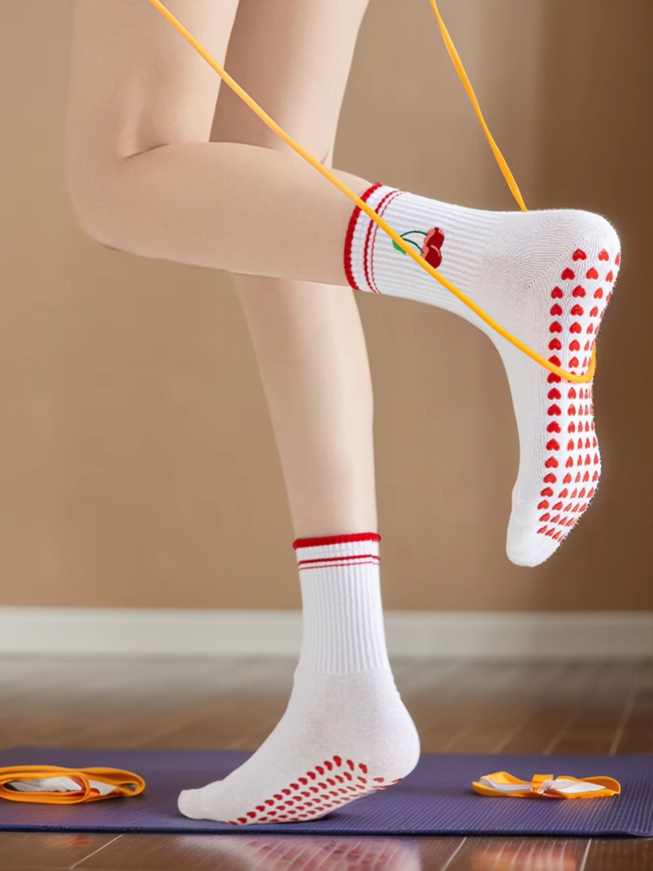 Pilates & Yoga Tina Fehrenbach - 1 пара профессиональных носков для йоги,